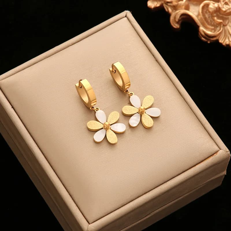 Star Flower Bear Necklace and Earrings Set