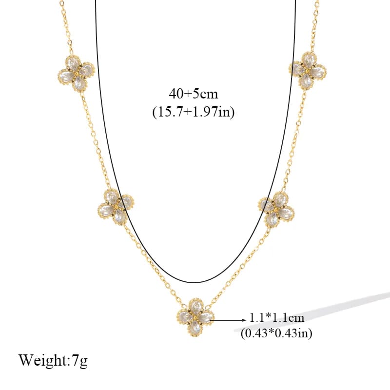 Zirkonblomset med halsband, örhängen och armband